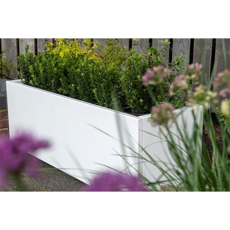 Aluminium planters