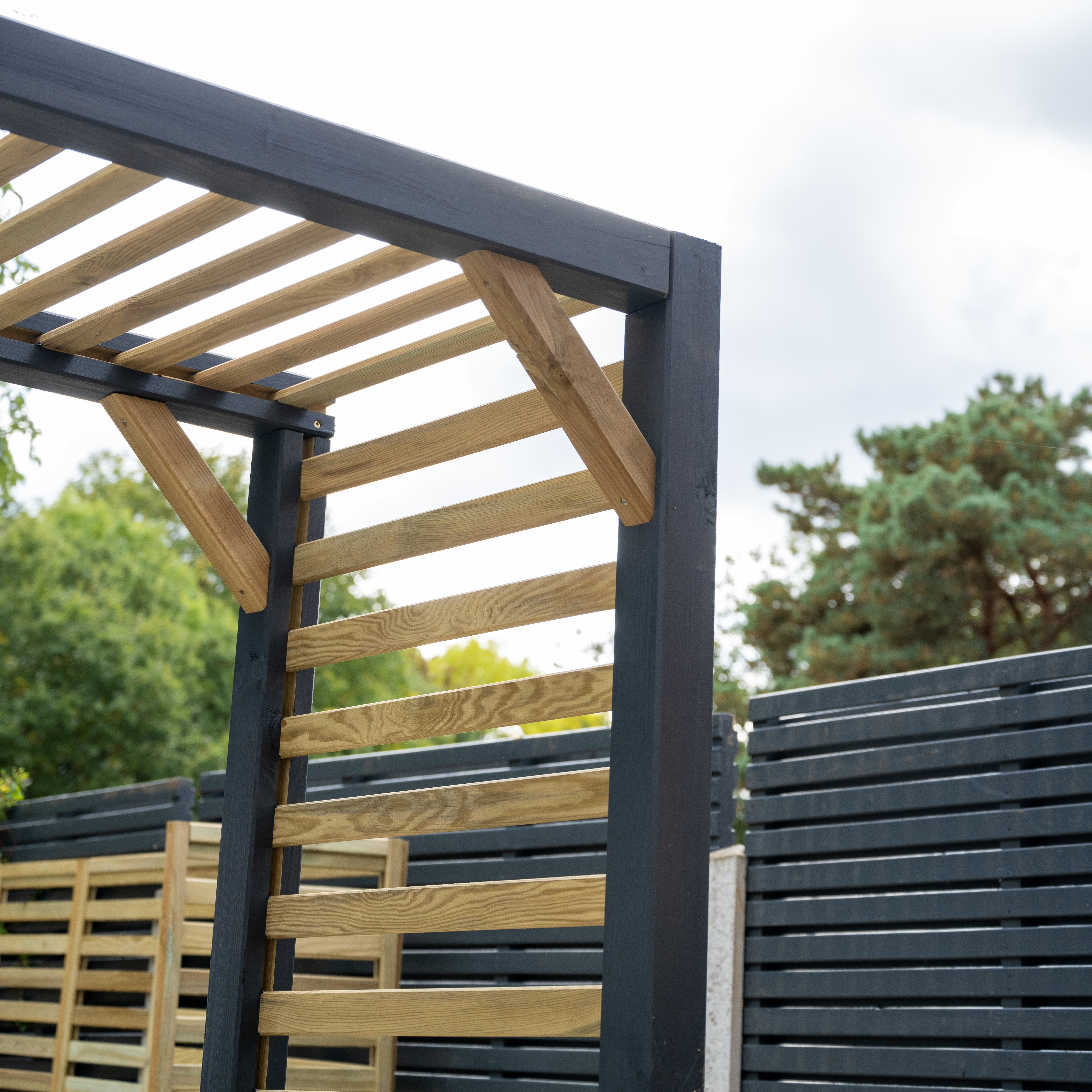 Forest Slatted Arch